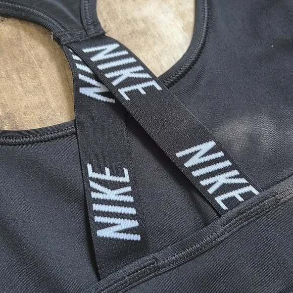 Nike Pro Dri-FIT Racerback Sports Bra - Picture 4 of 6